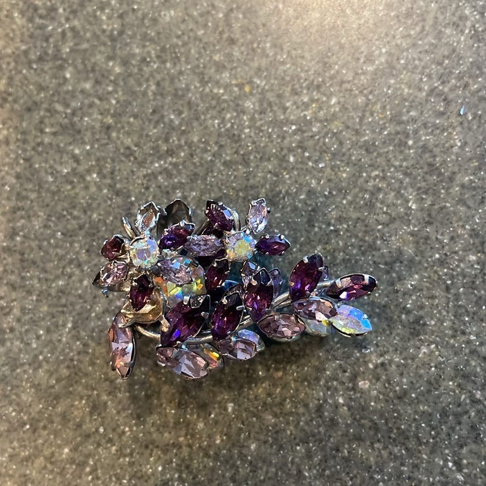 Vintage Purple and white rhinestone vine of grapes shaped elegant brooch